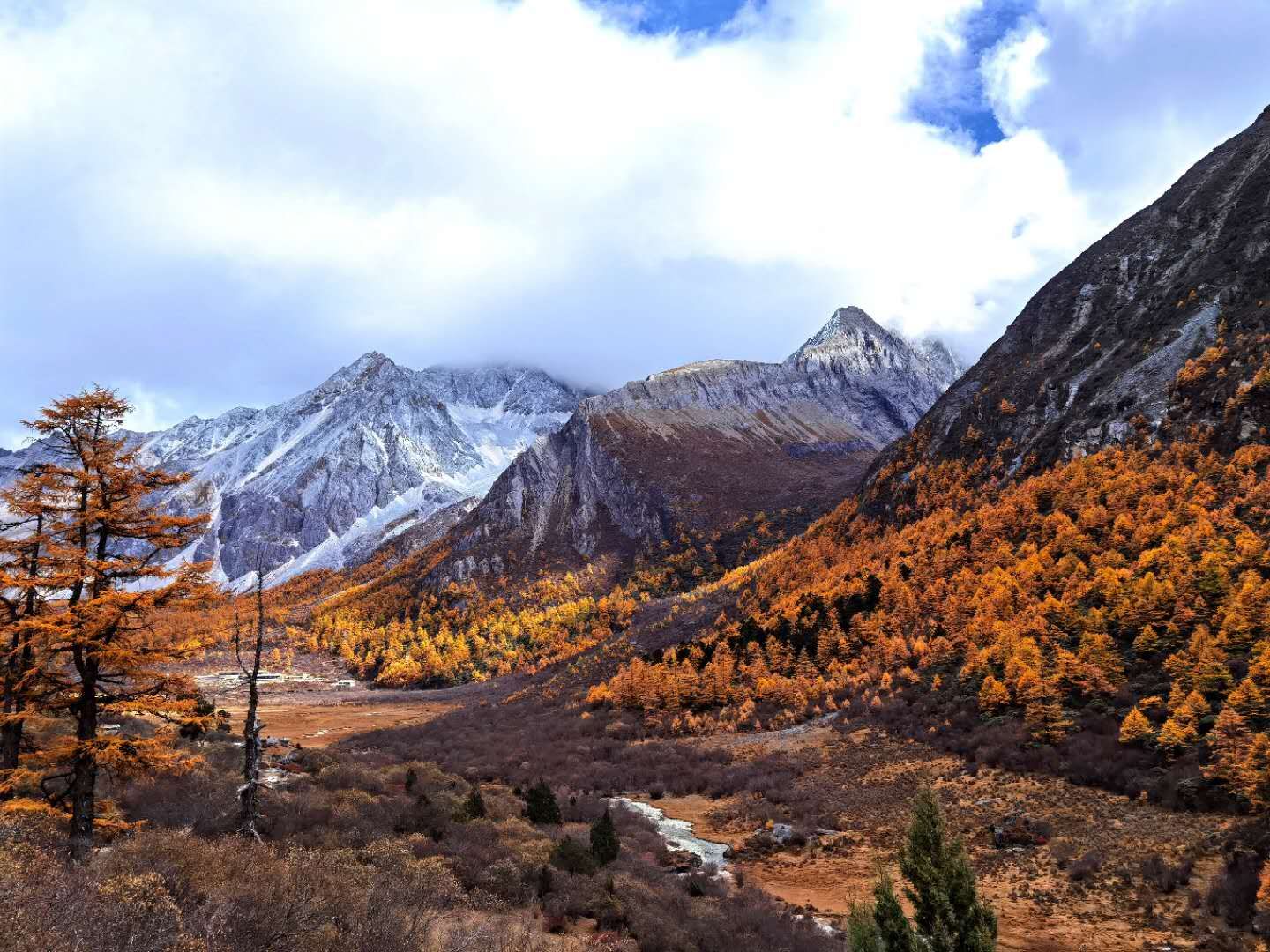 稻城亚丁攻略最新版,最新稻城亚丁旅游攻略图