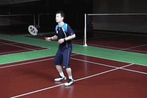 羽毛球飞到身后怎么办,羽毛球对面打低球怎么处理