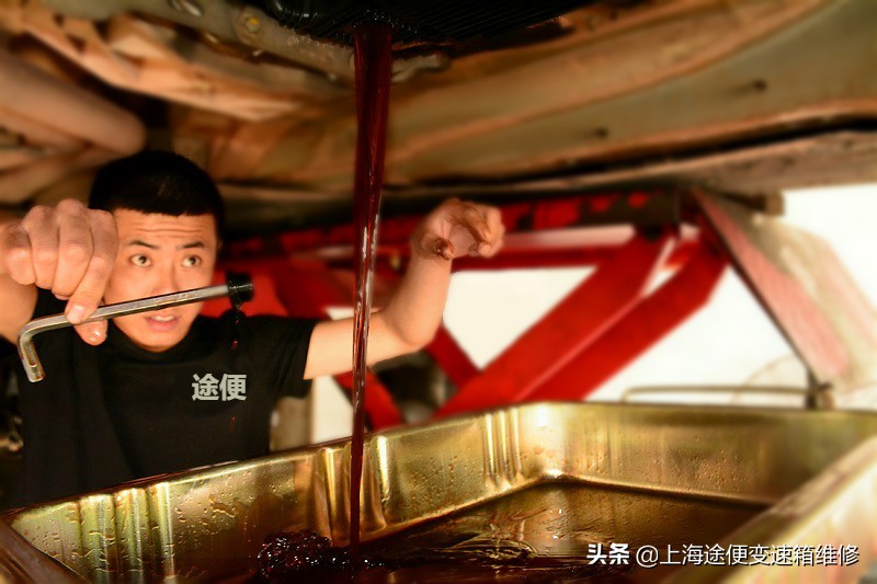 奔驰b200变速箱原地挂挡顿挫,奔驰b200臻藏版