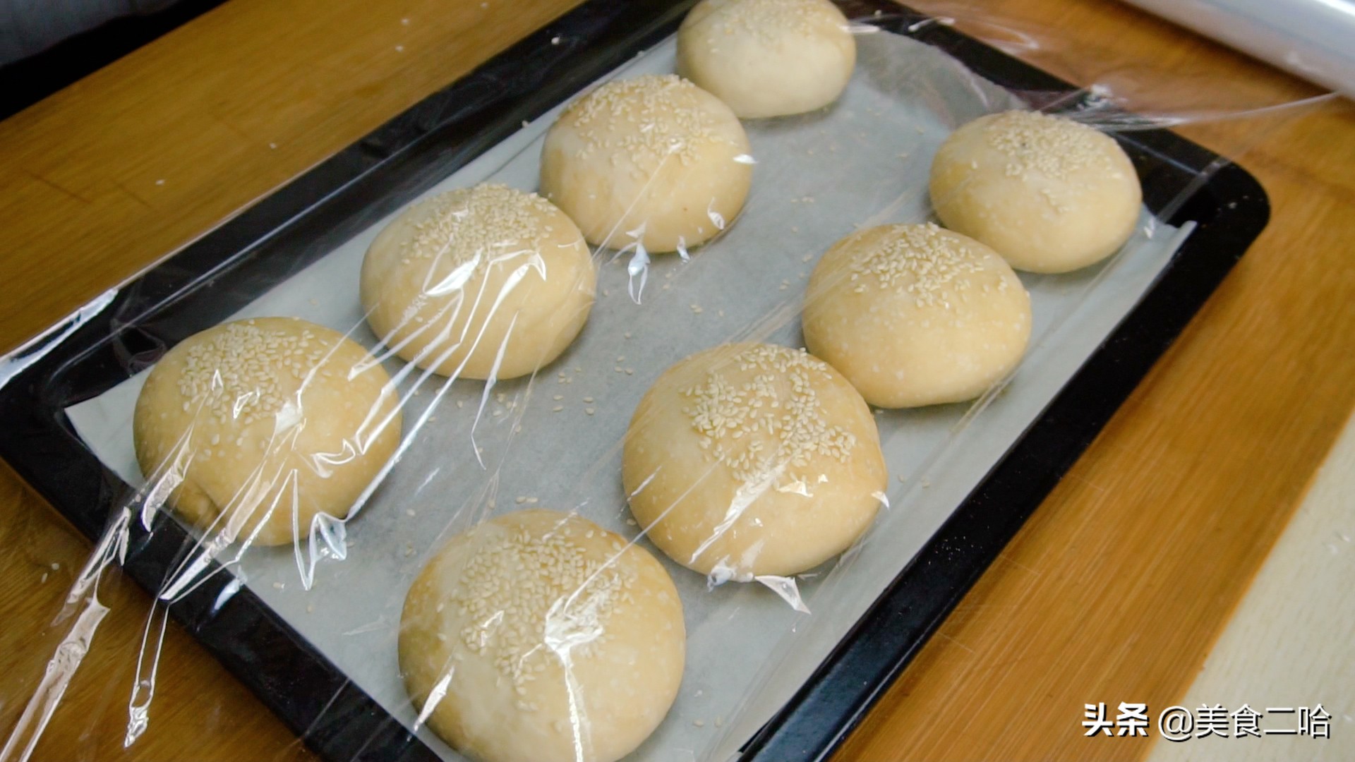 面点师饼皮酥脆的和面方法,面点师教你做油炸饼的视频教程