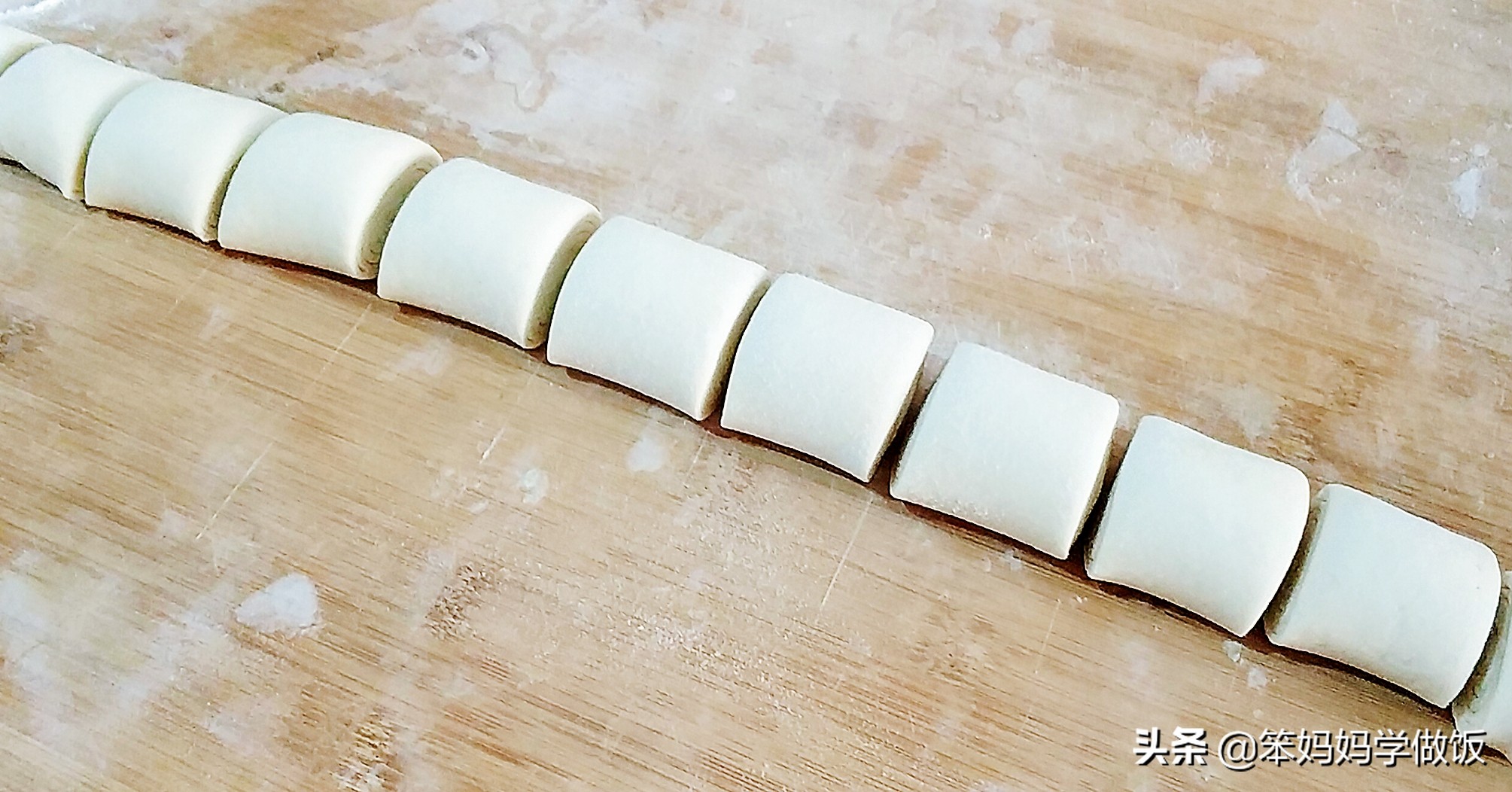 花卷新做法双手一卷酥脆又松软,怎样做花卷又好看又简单