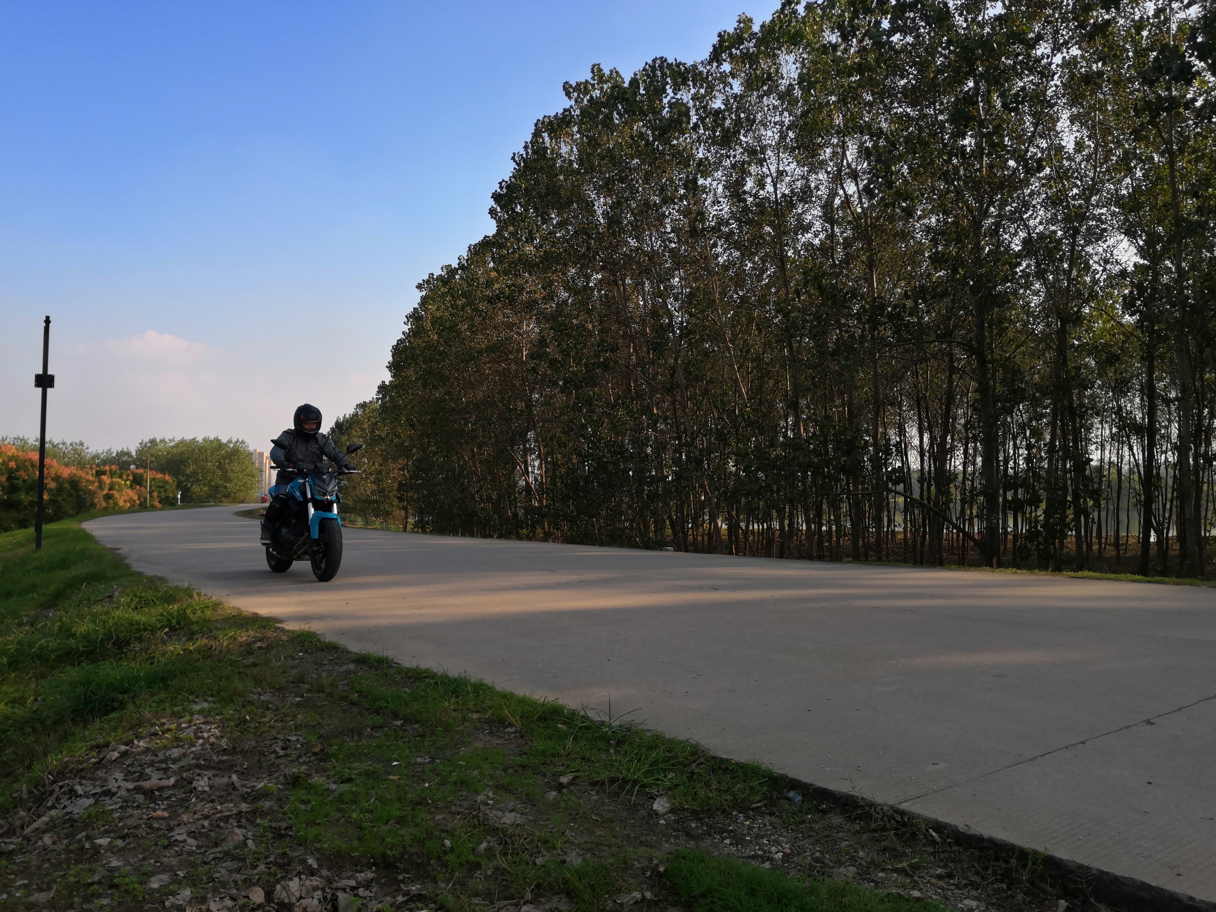 试驾奔达350,追350车测评