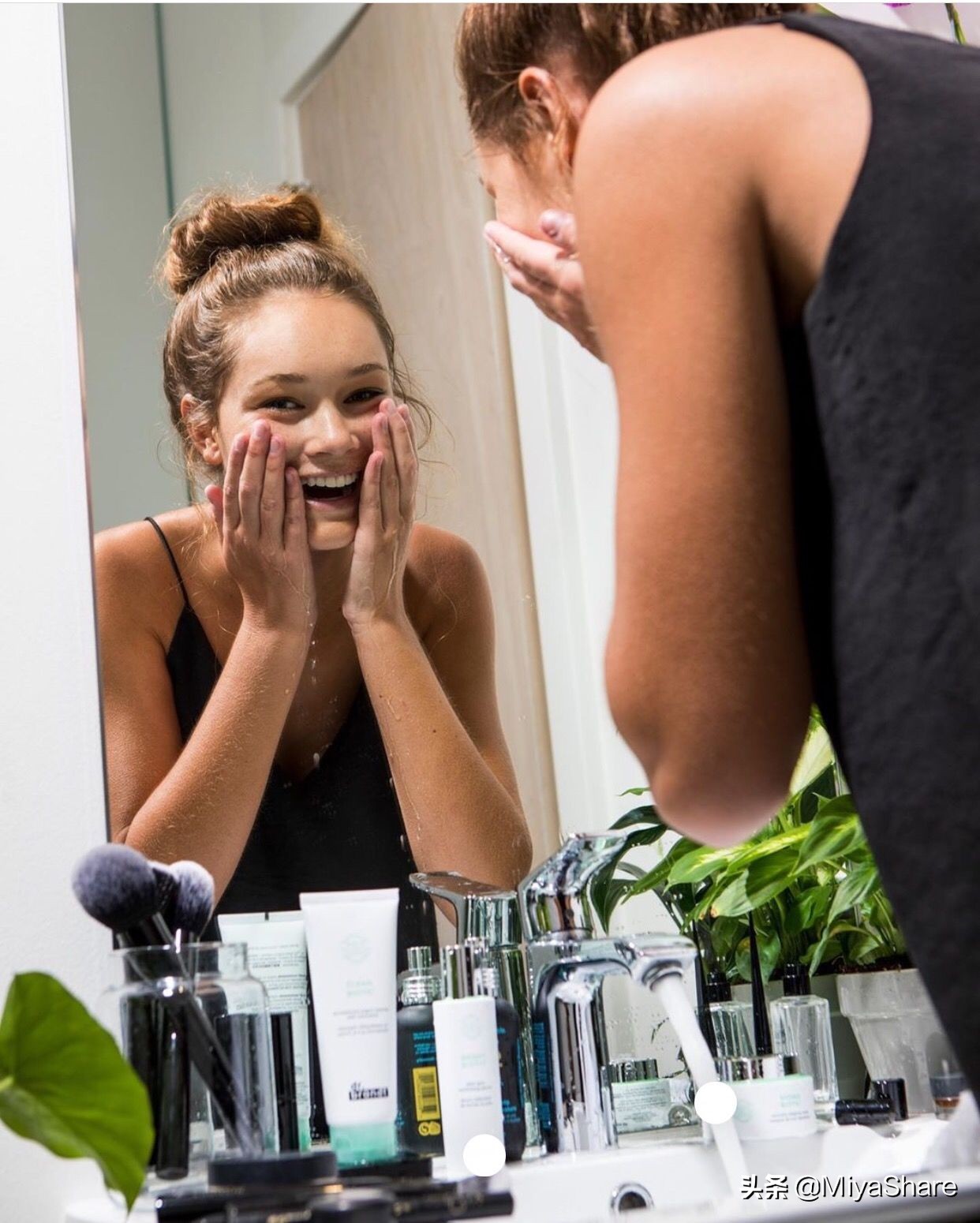 室内有没有必要涂防晒霜,在室内真的需要涂防晒霜吗