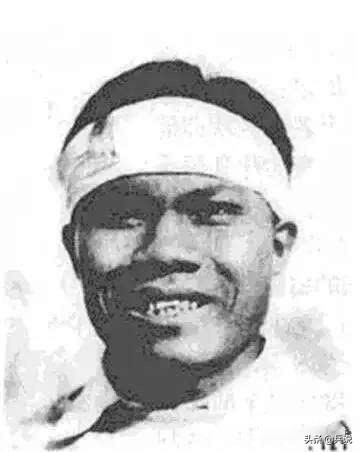 拳击手比赛中倒地猝死,拳击手闯入奥运决赛