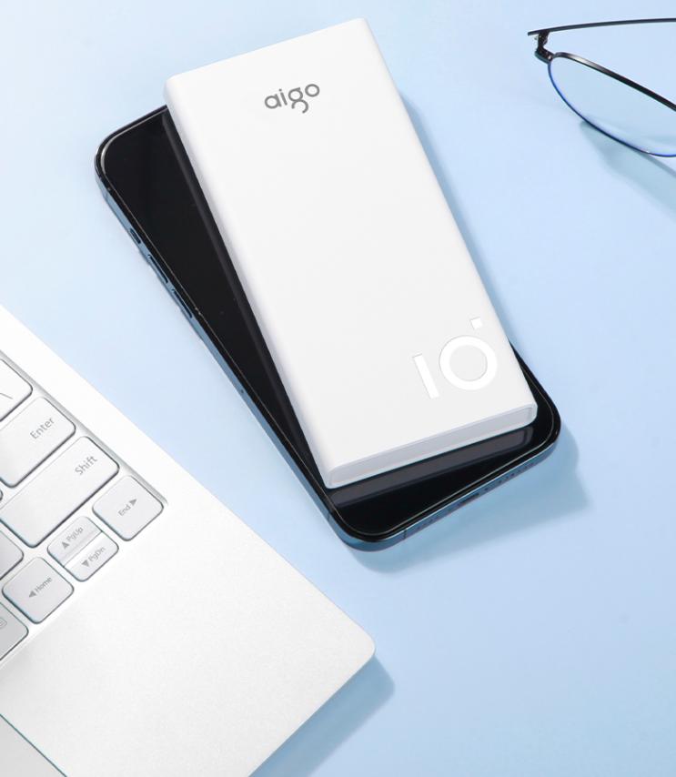 口袋里的减负能手：aigo移动电源C10P轻薄简约双向快充