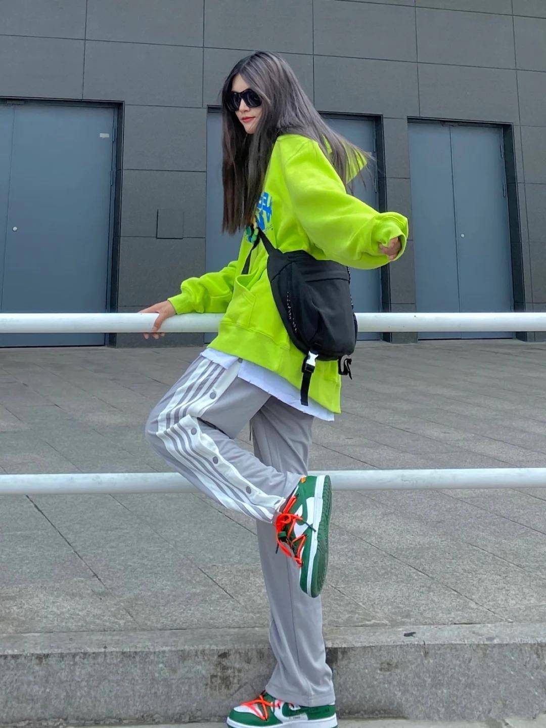 什么品牌的鞋子有踩屎感,耐克阿迪踩屎感鞋子推荐