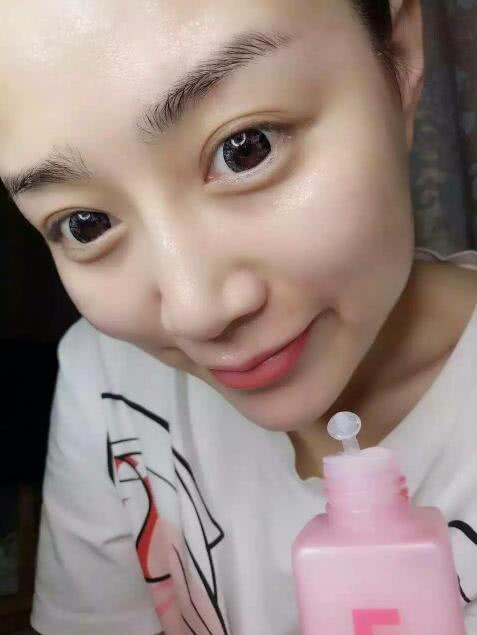 bb霜怎么涂不卡粉自然,bb霜涂得少更容易脱妆吗