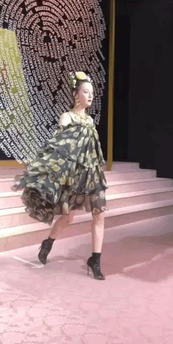 泰国之花Mai：惊艳世界的顶级颜霸长这样