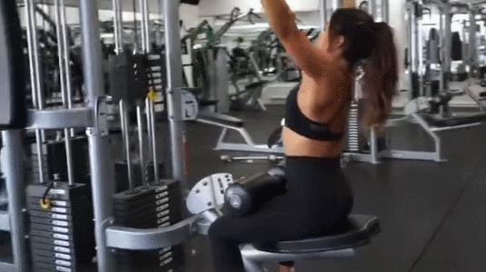 斜方肌不一样大如何改善,斜方肌拉伸最有效的方法