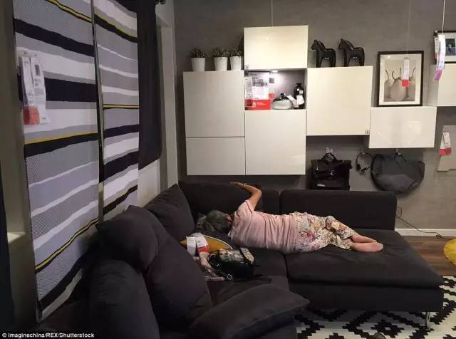 从卖火柴的小男孩到亿万富翁！他用生命颠覆生活