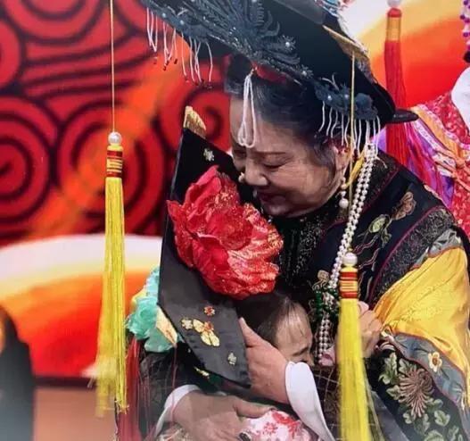 20年后，晴儿与老佛爷重聚，看哭众人