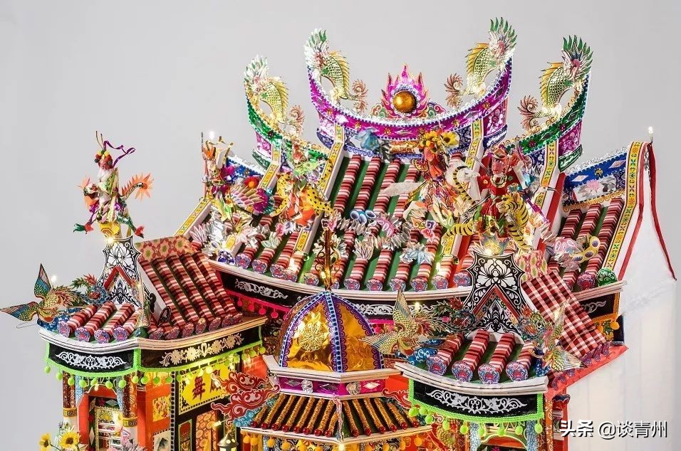 中国人烧给死人的纸扎，登上巴黎设计周，还被法国的博物馆收藏