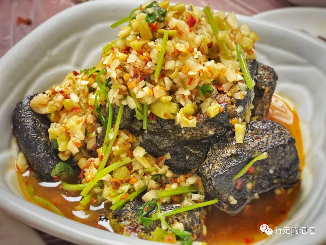 「岳阳攻略」被誉为“湖南夜宵扛把子”的烧烤城，还是小龙虾基地