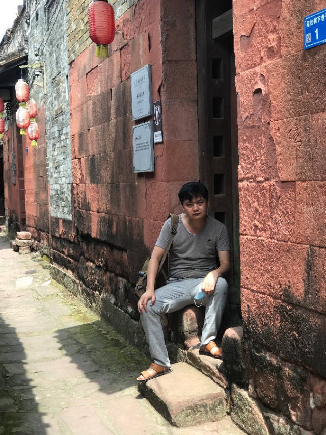 狗自拍图片,大黄狗自拍