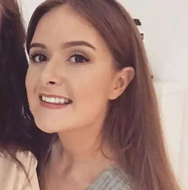 长期戴隐形眼镜眼睛里长满了溃疡,戴隐形眼镜长寄生虫前有哪些症状