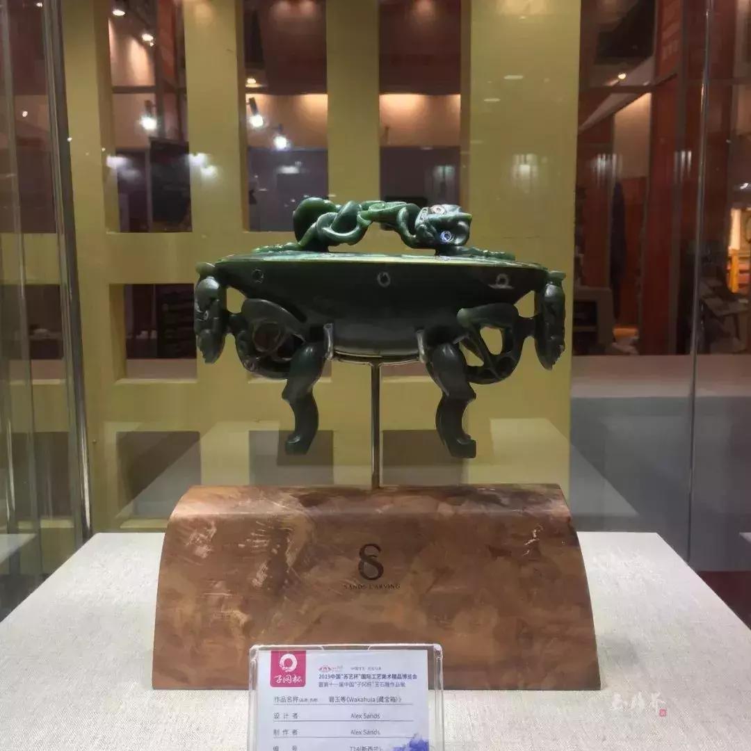 十三届子冈杯玉雕,子冈杯玉雕作品展现场