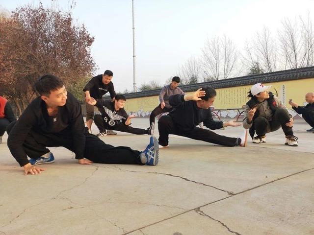 太极拳抖杆练习视频,形意拳炮拳抖劲练法