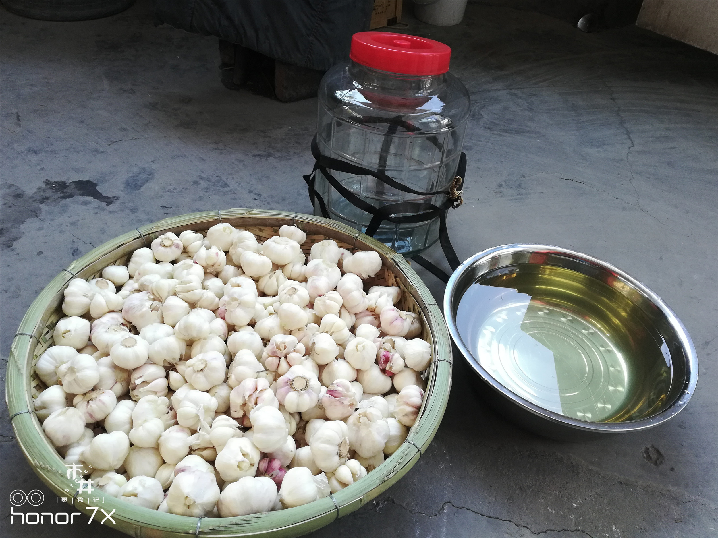 六斤蒜腌糖蒜的正确方法,10斤蒜腌糖蒜方法