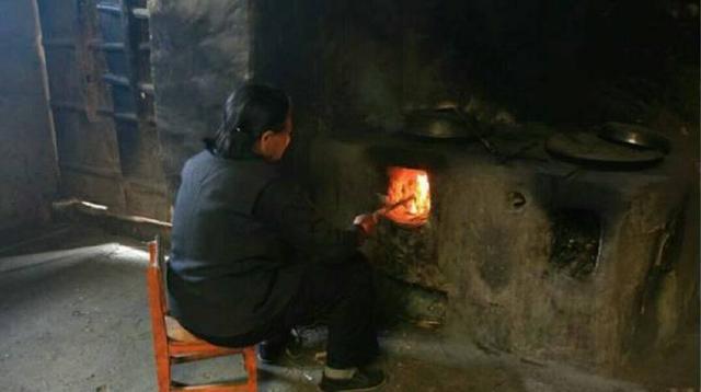 农家柴火灶小时候的回忆,难忘柴火饭