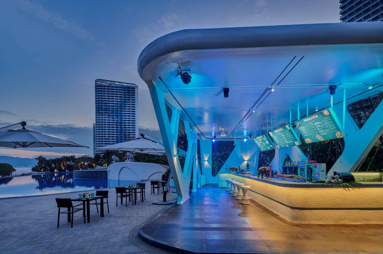 6200平泳池,1200平米小型无边泳池