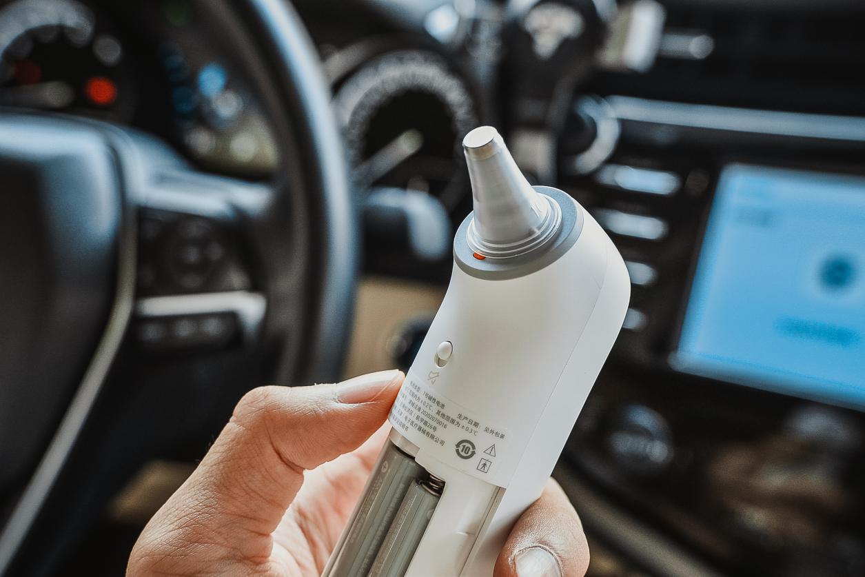 一秒测温,家中宝宝发烧有利器!米家耳温枪上手体验