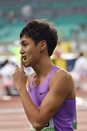 萌娃、萌宠纷纷抢镜！今年高考作文，深圳学生躺赢？