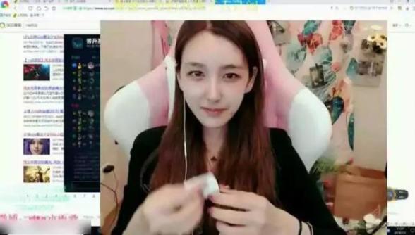 Rita素颜直播自黑好丑,水友:奶奶好