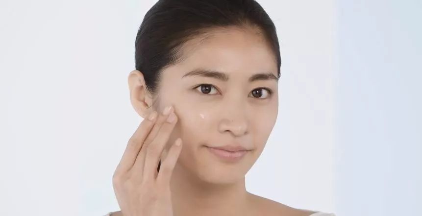 干皮娇韵诗双萃和红腰子哪个好,娇韵诗双萃精华跟红腰子哪个更好