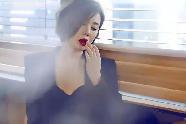 《猎狐者》：余男VS姜武上演反腐动作片，票房绝对超出想象！