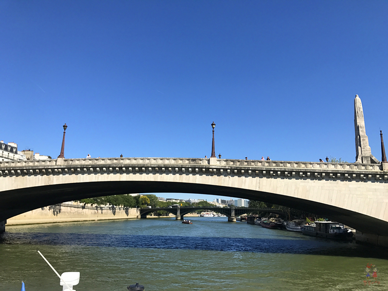 塞纳河左岸和右岸的区别,塞纳河和左岸