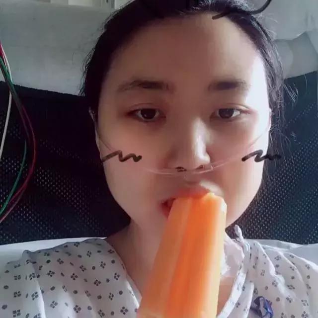 一个经历三次心脏手术，却依旧坚强，用水彩把伤痛化作星辰的女孩