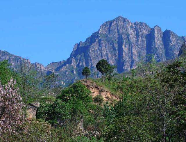 五岳名山只有北岳恒山在华北地区,我国的五岳中北岳是恒山对吗
