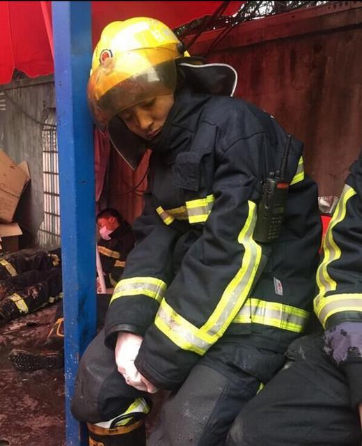 消防算是工人吗,消防都是合同制的吗