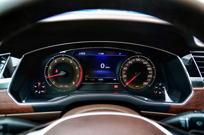 深度试驾大众新辉昂，内饰风格务实，乘坐空间和舒适性怎么样？