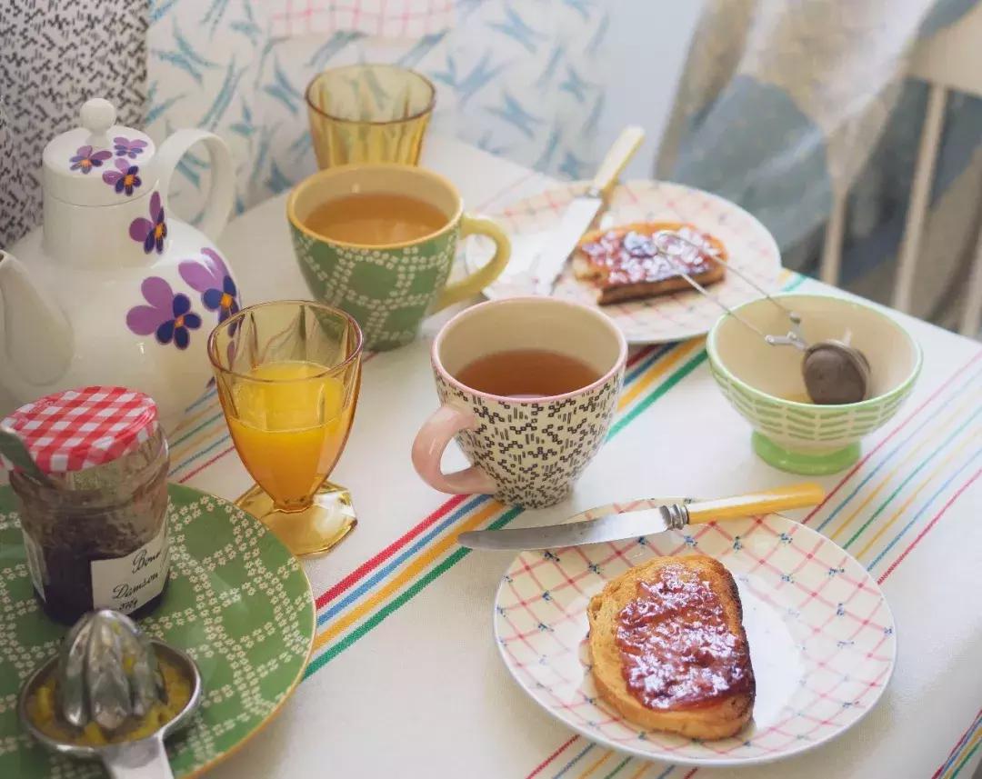 六年旅行者,国六旅行者