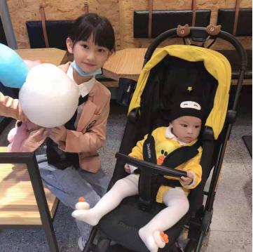 婴儿车可平躺睡觉防驼背,可折叠轻便防驼背婴儿车