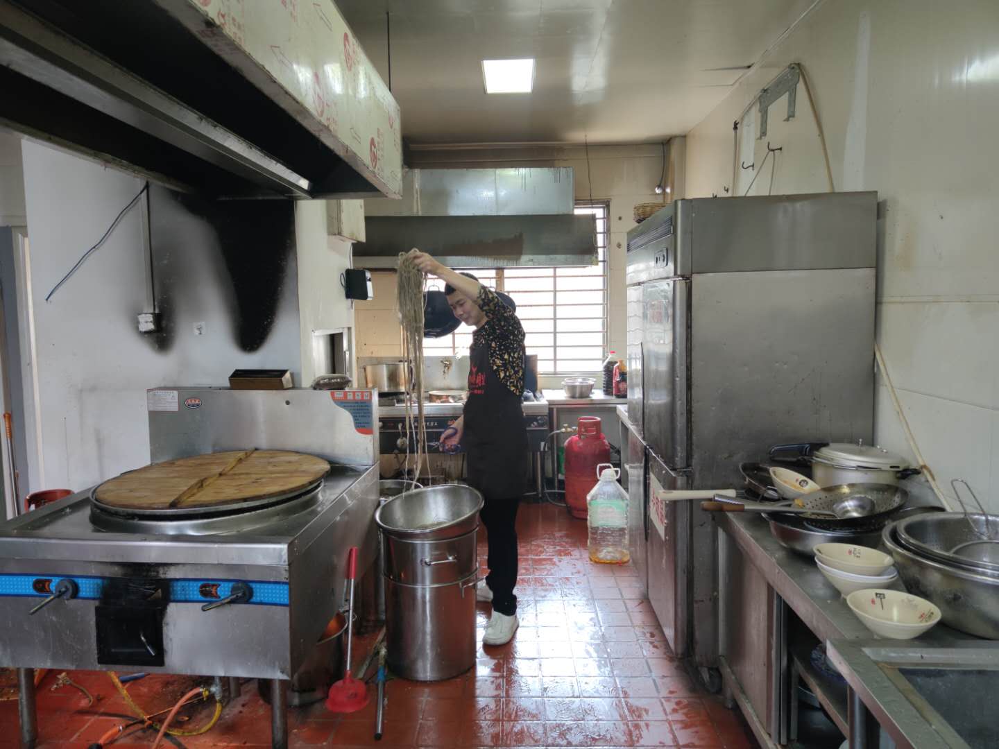 牛肉汤开店怎么做到生意最火,牛肉汤开店技术教程