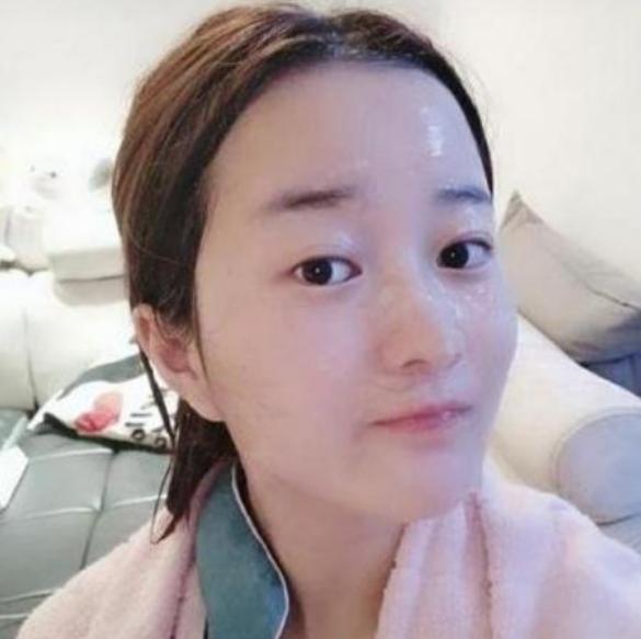 芦荟胶护肤界的万金油怎么用,芦荟胶如何与面霜搭配使用