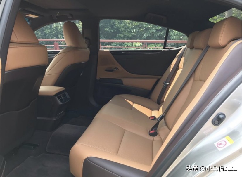 雷克萨斯es200和奥迪a6l驾驶对比,奥迪a6l比雷克萨斯es200好的地方