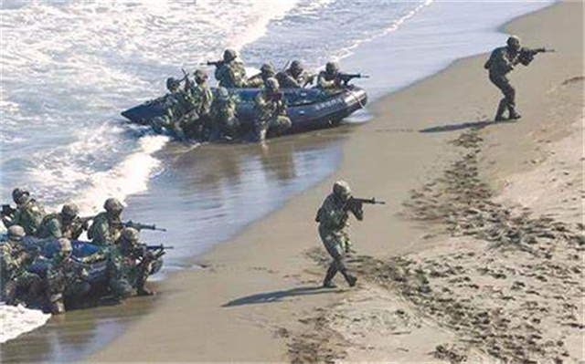 美军早已秘密进驻台湾，越过“试探”大陆的界限！盼等解放那一天