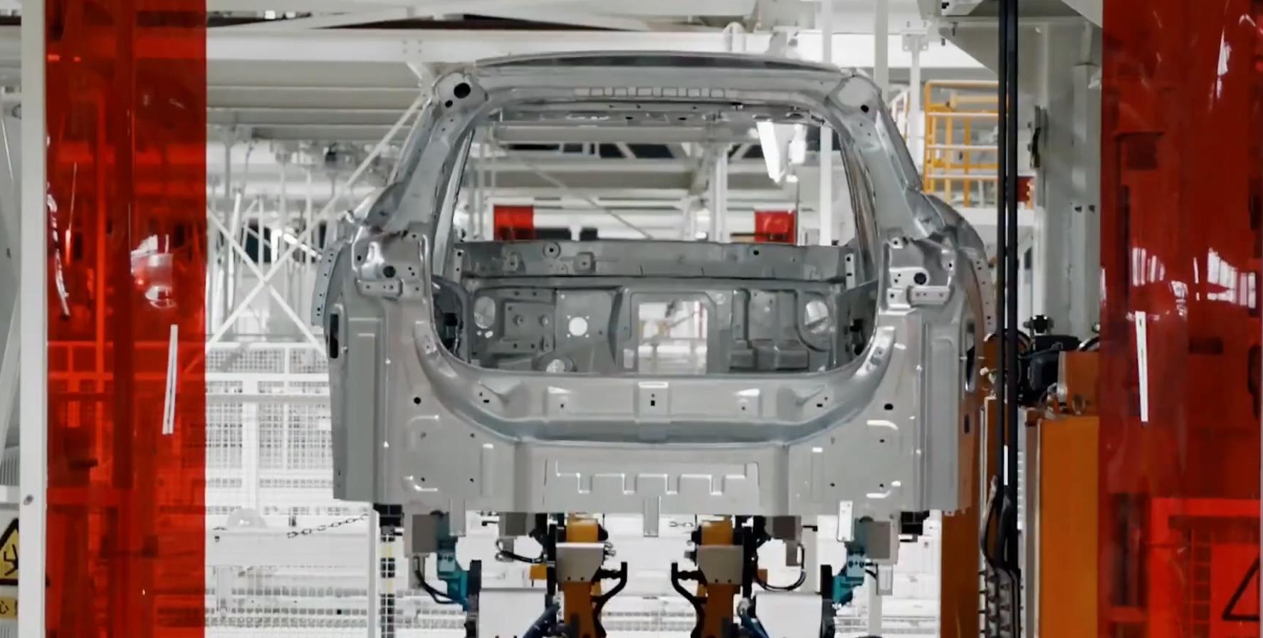 8万多公里的小鹏p7能买吗 (小鹏p7老款和新款的驾驶感受区别)