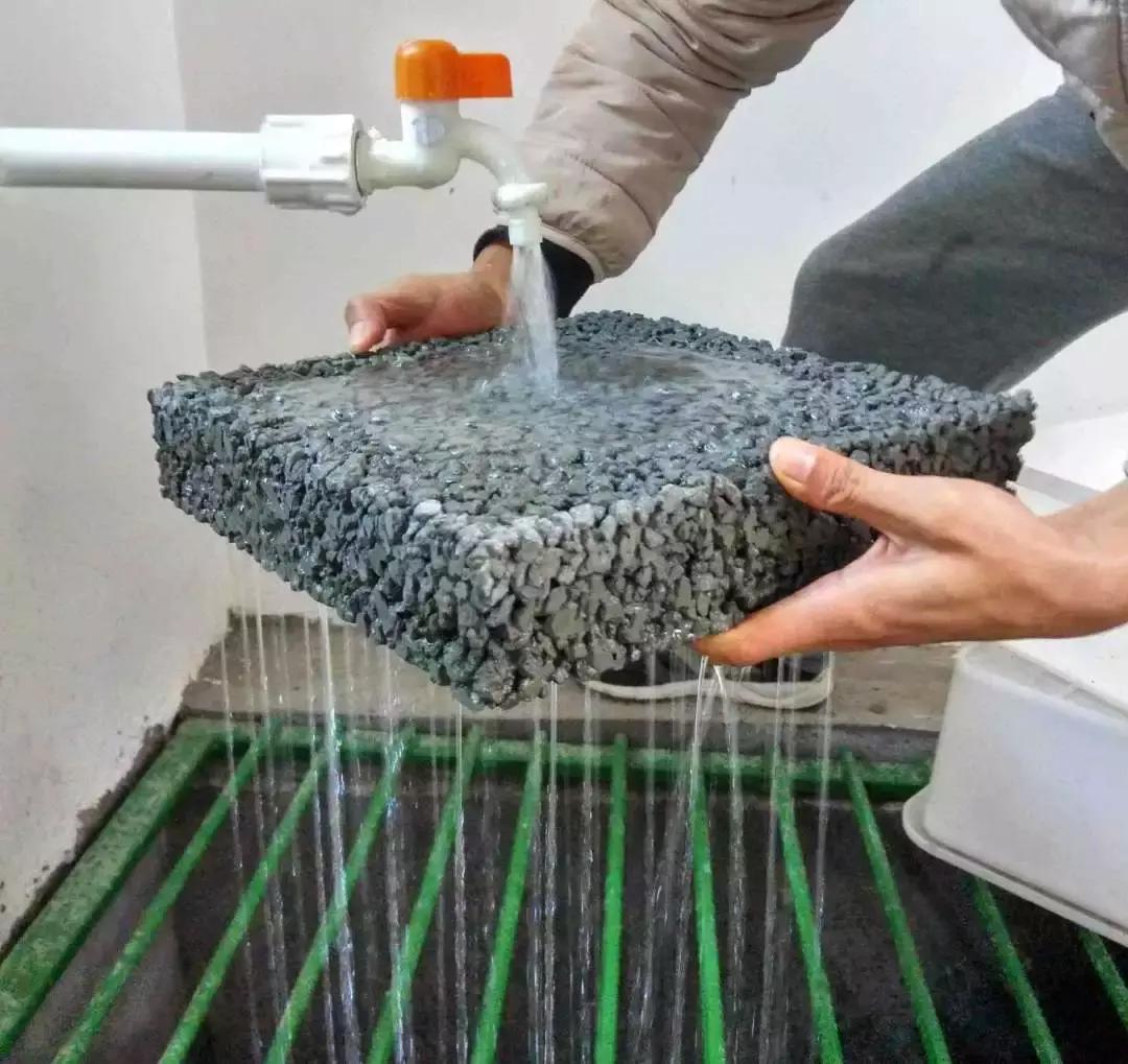 透水混凝土防冻吗,透水混凝土抗冻