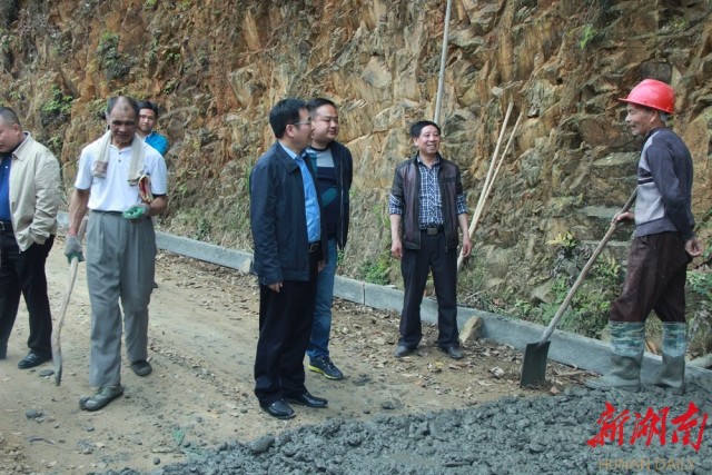 待到山花烂漫——追记“最美扶贫书记”黄诗燕