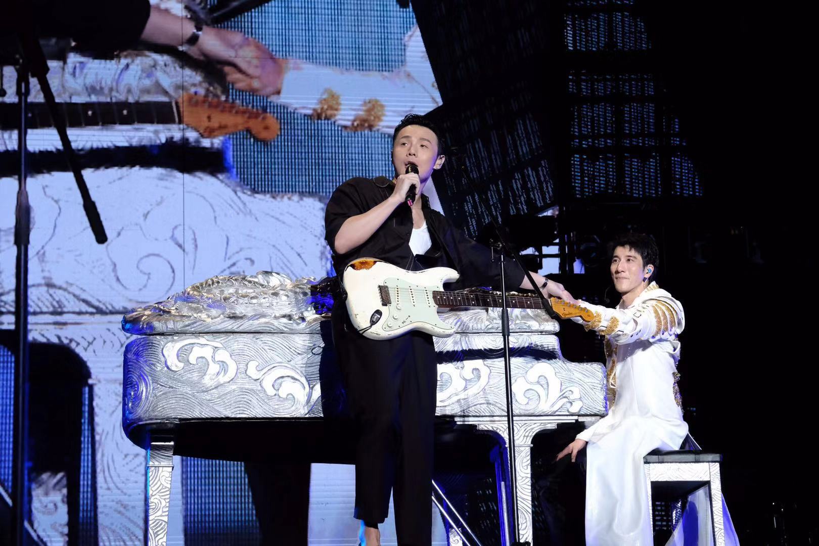 王力宏助阵江南,李荣浩王力宏好声音唱哭