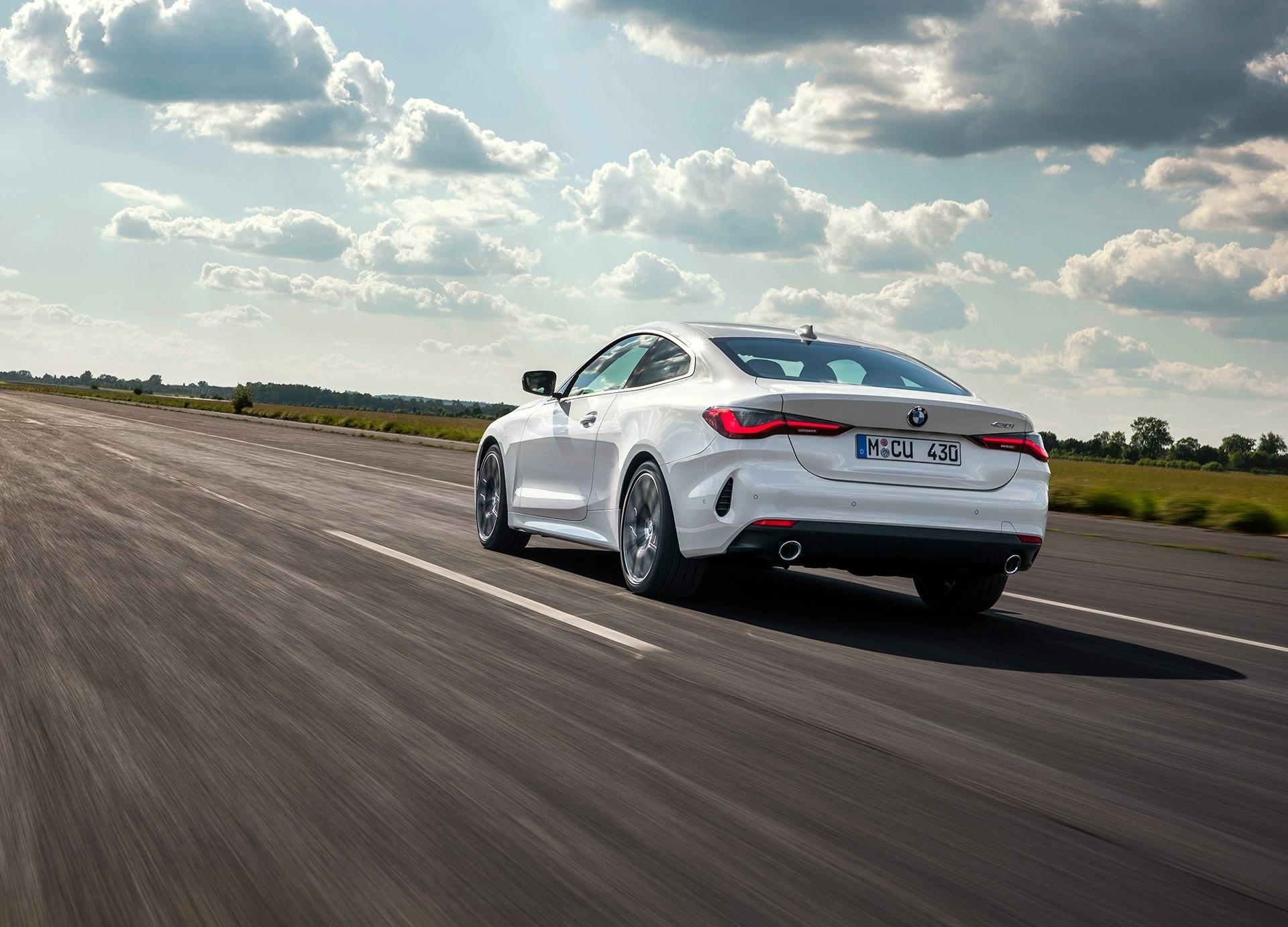 福特野马跟宝马4系外观对比,福特野马和宝马2系哪个好撩妹