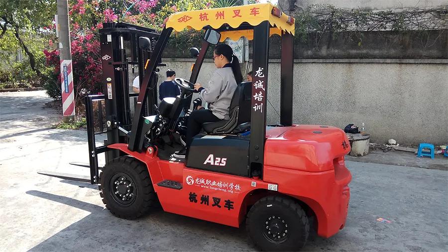 深圳宝安哪里可以考叉车证,深圳叉车考证培训联系电话