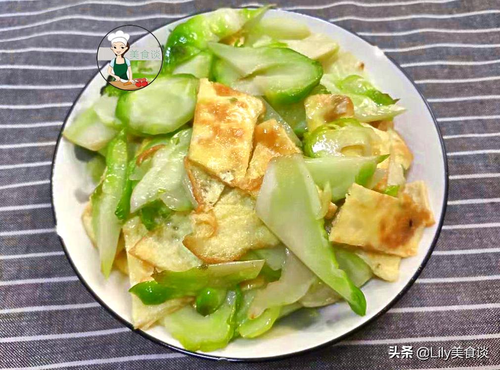 夏天遇到这菜必买,鹅蛋和什么一块炒好吃