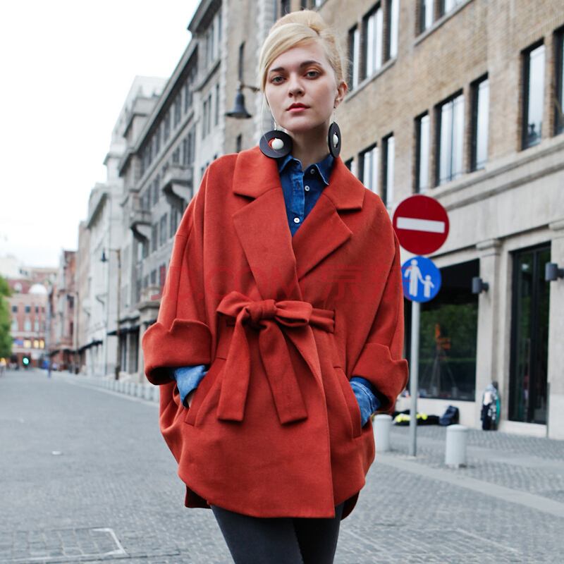 皮肤黑黄的女生穿什么颜色好看,颜值高的女人发色