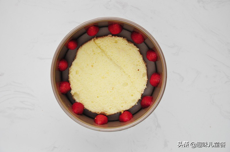 怎样做慕斯蛋糕儿童节,不加鸡蛋的儿童慕斯蛋糕