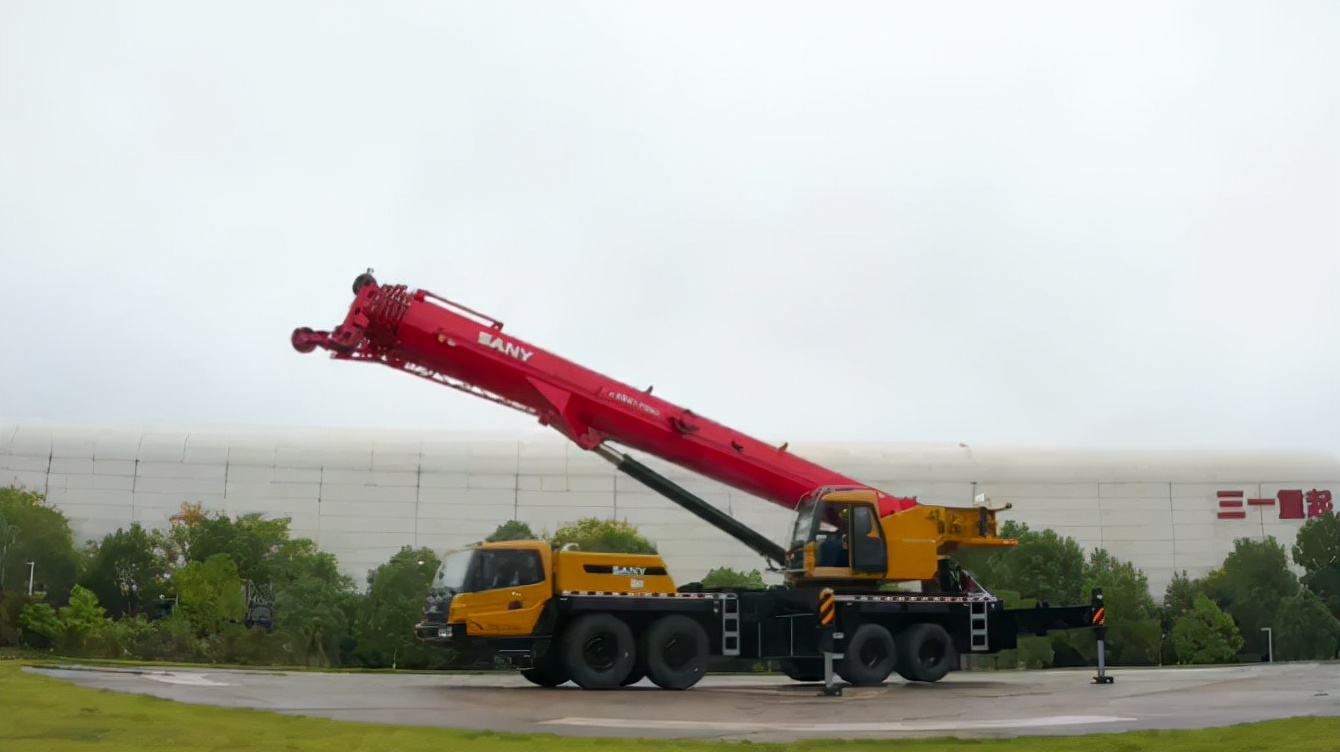 中联80吨5节臂吊车教学视频,徐工80吨6节臂吊车参数